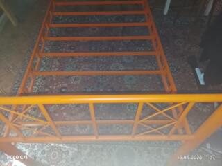 Кровать полутораспальная металлическая