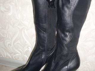 Новые кожаные сапожки, размер 38-39 на узкую ногу