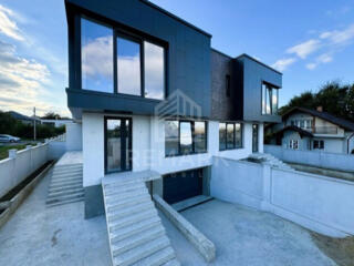 Se vinde townhouse în stil High Tech, Ciorescu! Teren 2 ari, casa ...