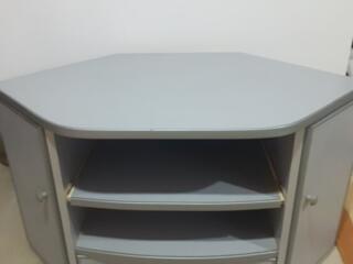 Продам тумбочку