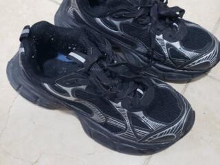 Модные кроссовки 39 размер