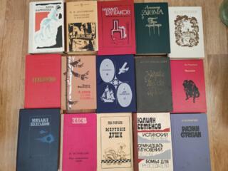 Продам книги