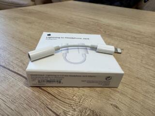Apple lightning to headphone jack