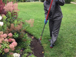 Требуются рабочие постоянную работу мужчины и женщины