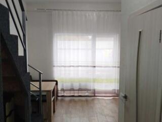 Двухуровневая однокомнатная квартира с палисадником