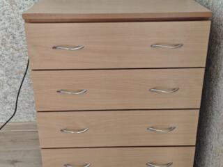 Комод в хорошем состоянии.