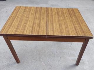 Продам стол