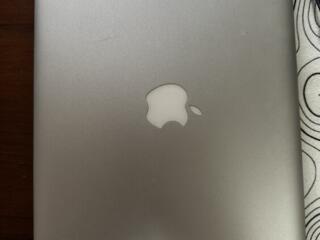 Продам MacBook Air 2012
