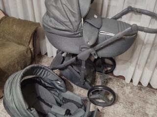 Продам коляску в отличном состоянии. Находится в г. Бельцы цена 6000.