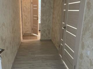 ПРОДАЁТСЯ отличная 2-комн. после ремонта - 143 С--8/10--ЦЕНТР