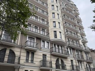 В продаже трёхкомнатная квартира в сданном доме Премиум класса, в ...