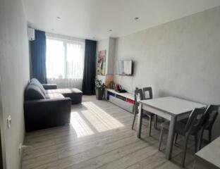 Предлагается к продаже двухкомнатная квартира в новом доме у моря. ...