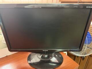 Продам мониторы в рабочем состоянии б. у