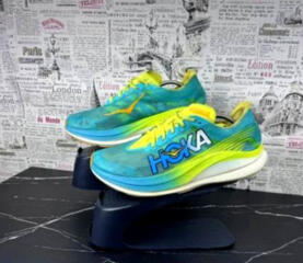 Продам кроссовки