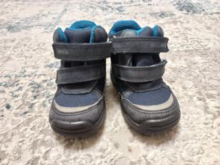 Продам ботинки