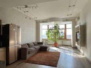 2к квартира в престижной части Французского бульвара, ул. Азарова