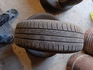 Резина в хорошем состоянии