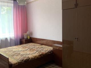 Сдаётся 2-к квартира почти в центре в р-не медколледжа