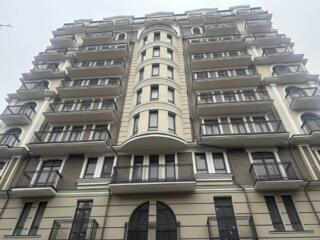 В продаже трёхкомнатная квартира в сданном доме Премиум класса, в ...