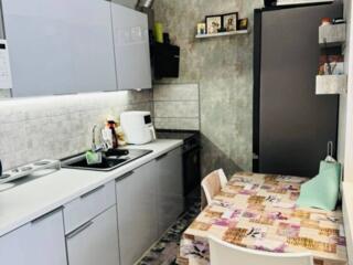 Продам однокомнатную в центре Молдаванки