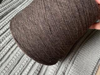 Пряжа в бобинах. Сток Италия