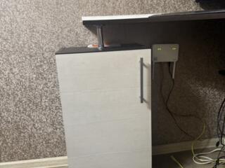 Продам угловой стол