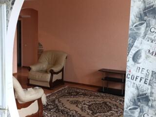 Сдам уютную трёхкомнатную квартиру в тихом районе в аренду.