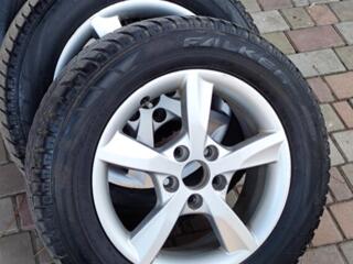 Комплект дисков R16 на отличной резине 215/60