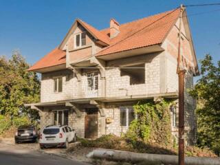 Spre vânzare spațiu comercial pe prima linie cu o suprafață de 240 ...