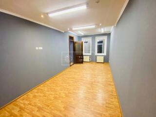 Chirie spațiu comercial, oficiu amplasat în sectorul Centru, str. ...