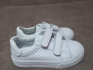 Продаю обувь