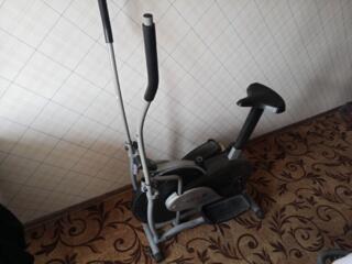 Эллиптический тренажёр (орбитрек)