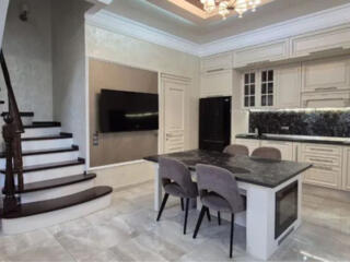 Продам трёхуровневый таунхаус 120 кв. м. в Лесках.