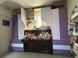 Продам шкаф