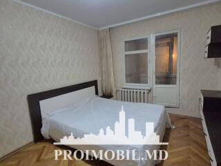 Vă propunem spre vânzare acest apartament cu 3 camere, sect. ...