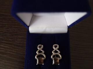 Продам серебряные серьги(925 проба) с натуральным камнем раухтопаз