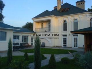 Дом расположен в коттеджном массиве поселка Липовый Скиток, ...