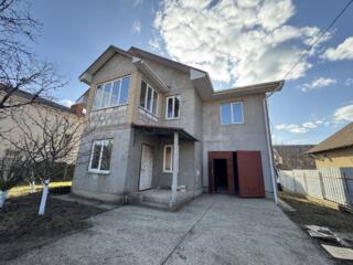 В продаже просторный и добротный дом, расположенный в одной из самых .