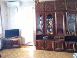 Продається затишна квартира, розташована на 12-му поверсі. Загальна ..