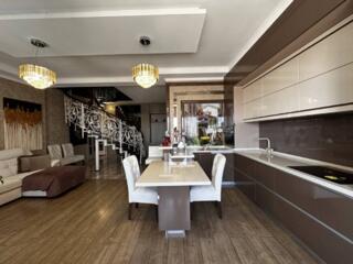 Эксклюзивная двухуровневая квартира  с собственной террасой и ...