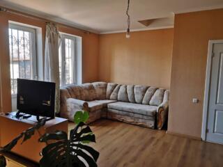 Продается просторный двух этажный дом. Общей площадью 185.6 кв.м. В ..