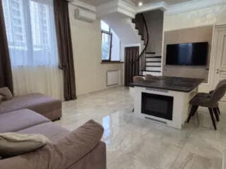 Продам элитный 3-уровневый таунхаус у моря в Лесках (ТЦ "Ривьера&