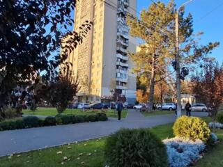 Proprietar. Vand urgent 3odai cu reparatie in Parcul La Izvor