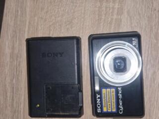Sony Cyber-shot DSC-S950.