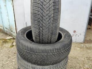 Продам комплект резины 205/55 R16