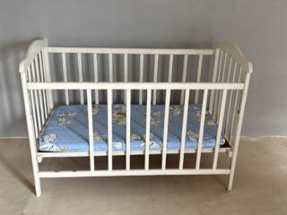 Продам детскую кроватку.