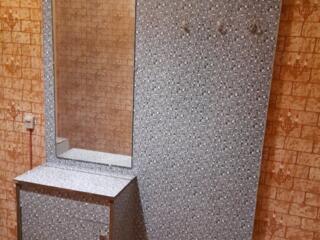 Вешалка для прихожей, производство Румыния. Возможен торг.