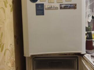 Frigider se vinde