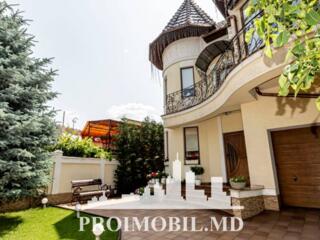 Vă propunem spre vânzare acest casă cu 3nivele,sect. Botanica, str. ..