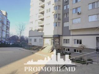 Vă propunem spre vânzare acestapartament cu 2camere și living,sect. ..